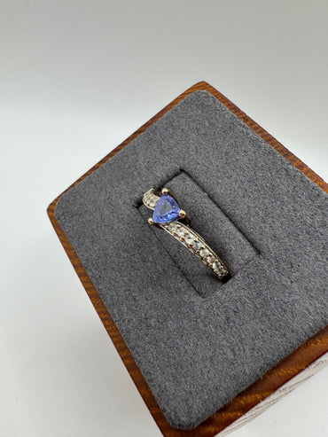 9ct gold tanzanite and zircon ring