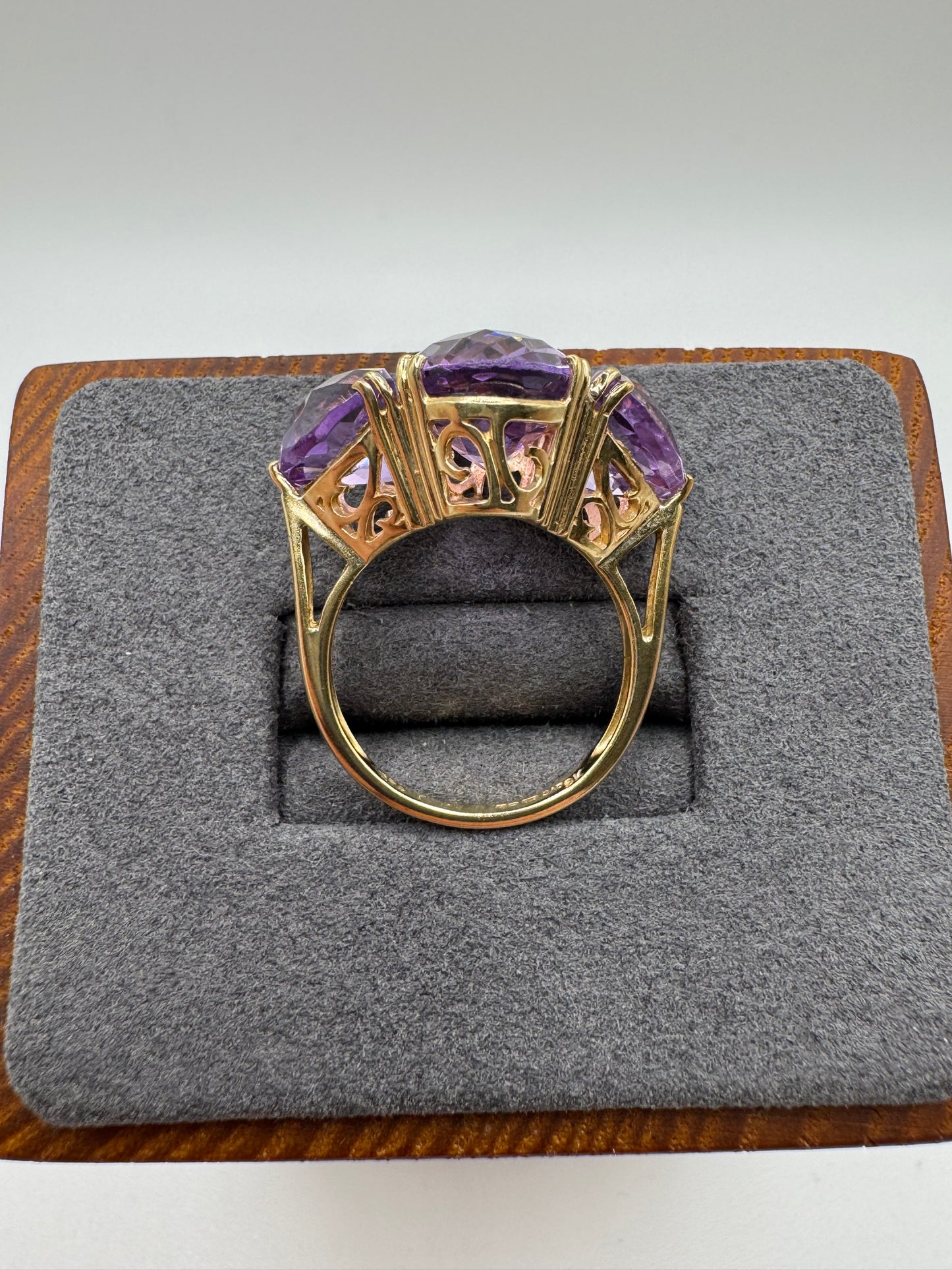 Heavy 9ct gold amethyst ring