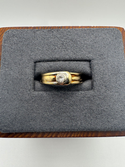 9ct gold cz signet ring