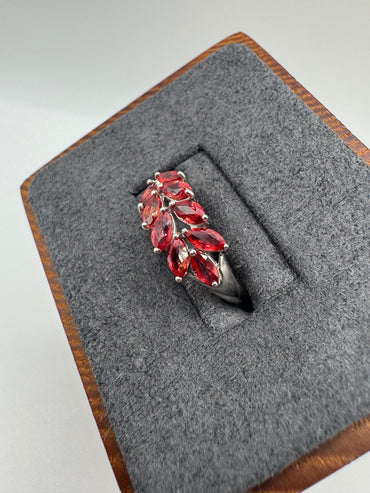 9ct white gold sapphire cluster ring