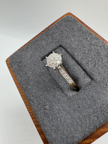 9ct gold diamond cluster ring