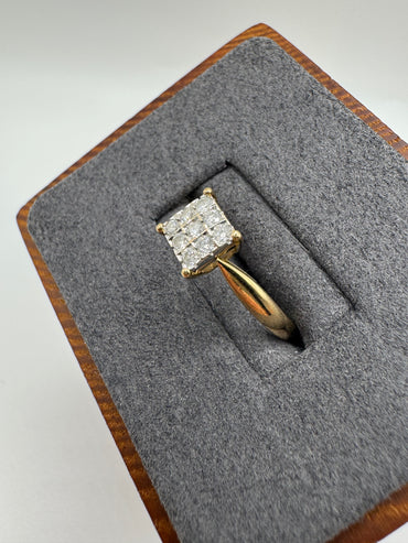 9ct gold diamond cluster ring