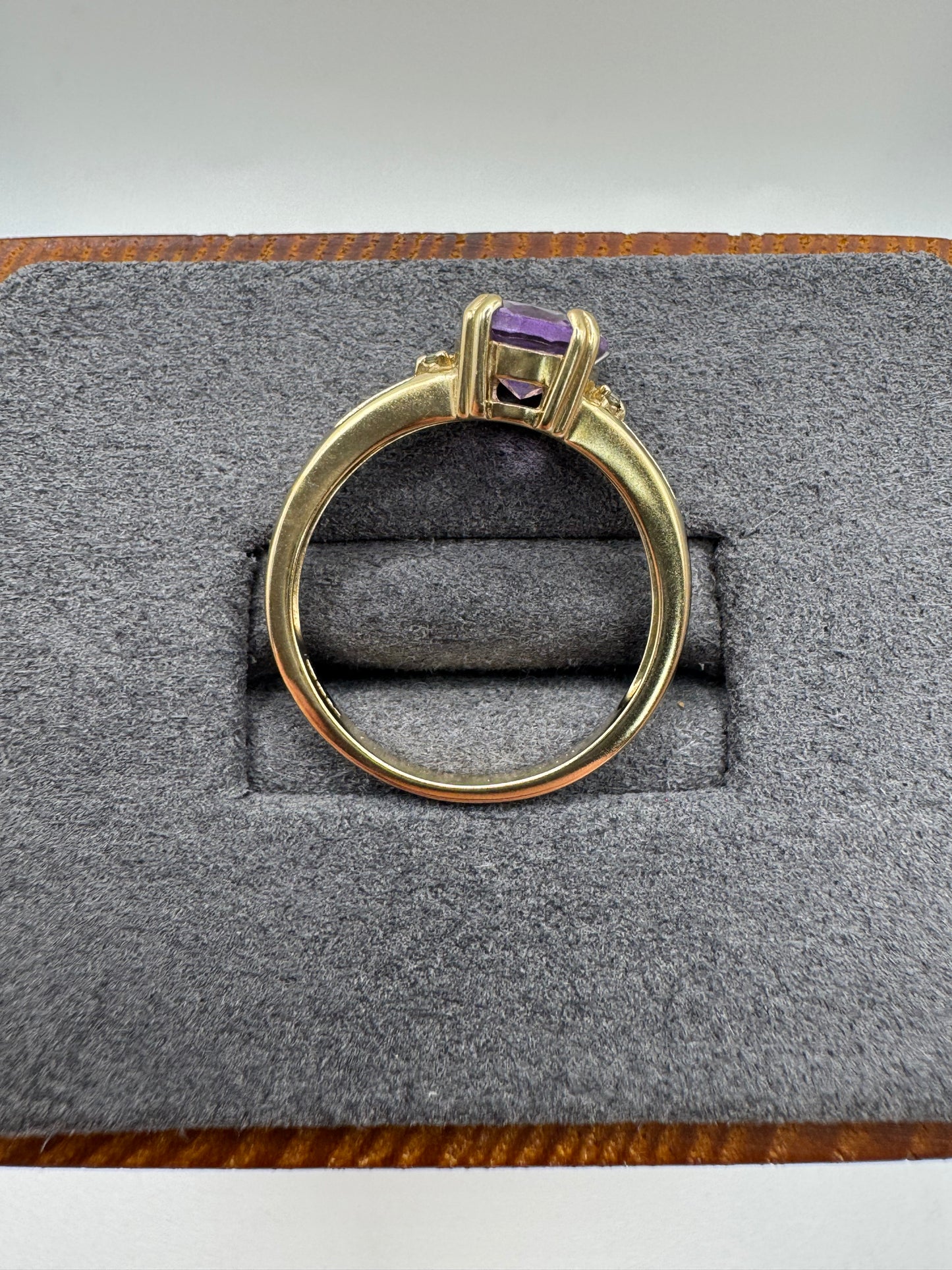 9ct gold amethyst and diamond ring