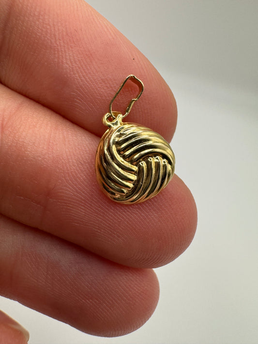 9ct gold love knot charm