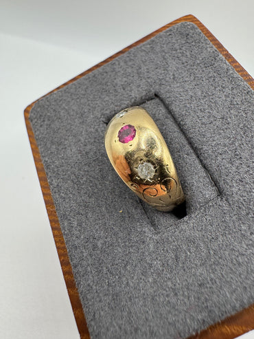 Antique 9ct gold 3 stone ruby and diamond engraved gypsy ring