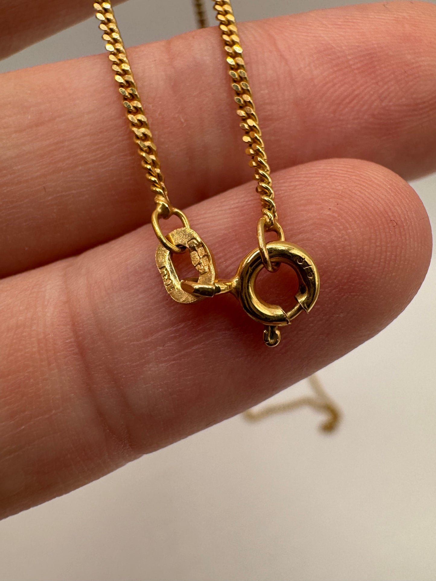 9ct gold chain 2 20”