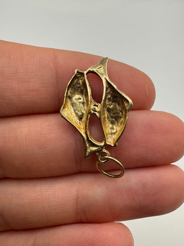 9ct gold fish pendant