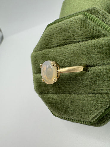 9ct gold opal ring