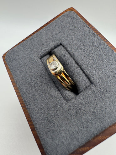 9ct gold cz signet ring