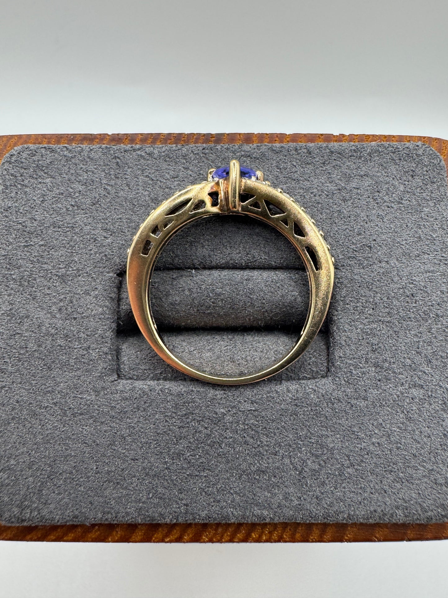 9ct gold tanzanite and zircon ring
