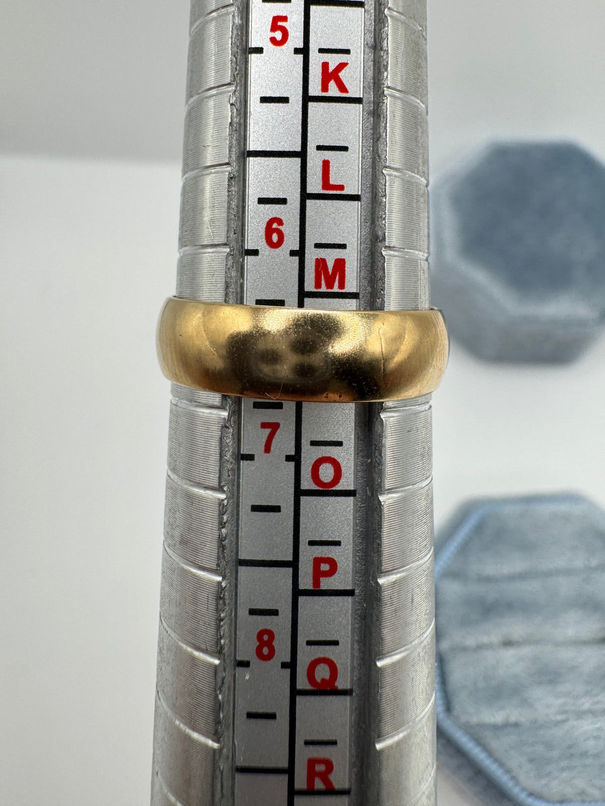 9ct gold band