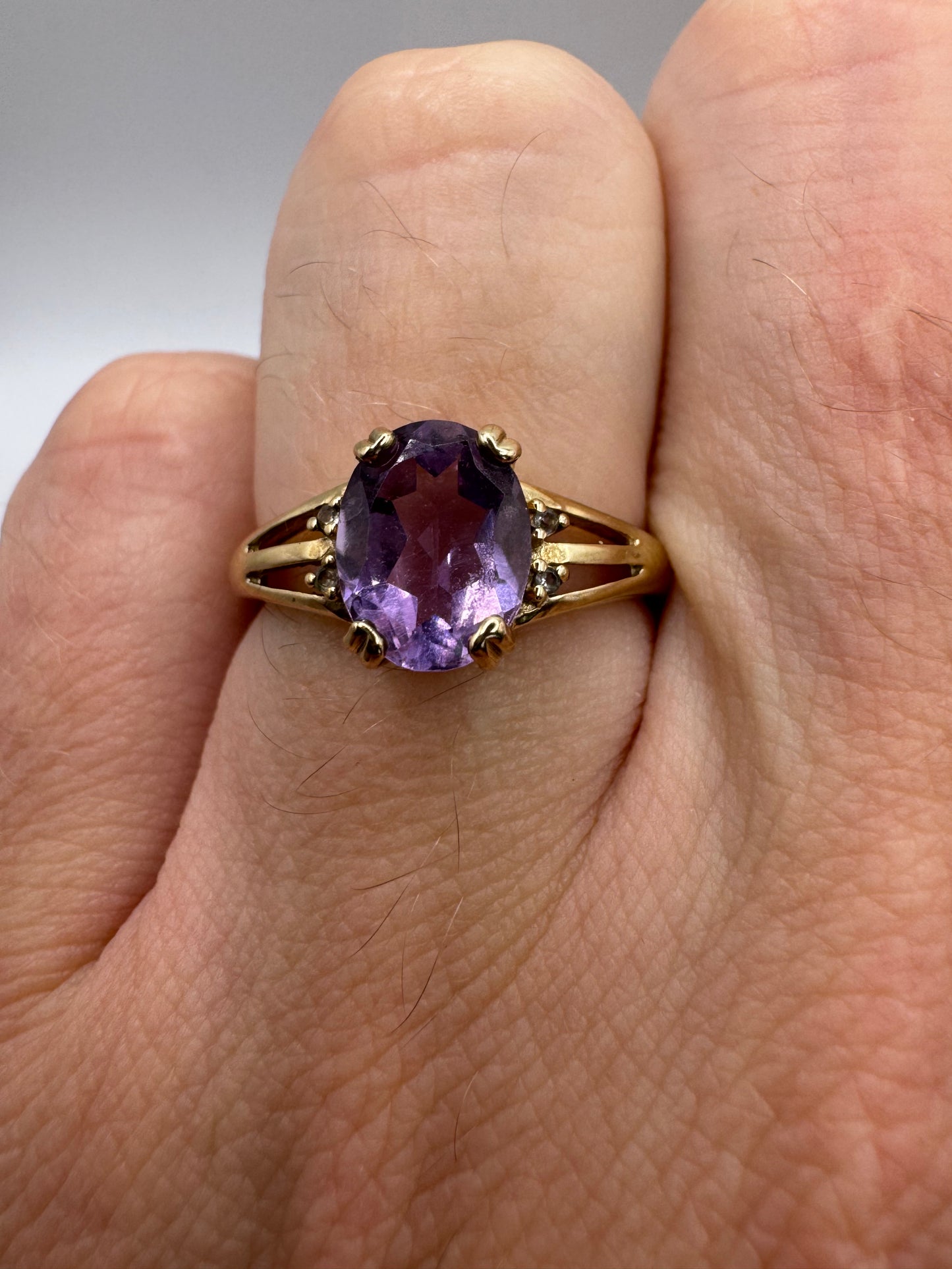 9ct gold amethyst and diamond ring