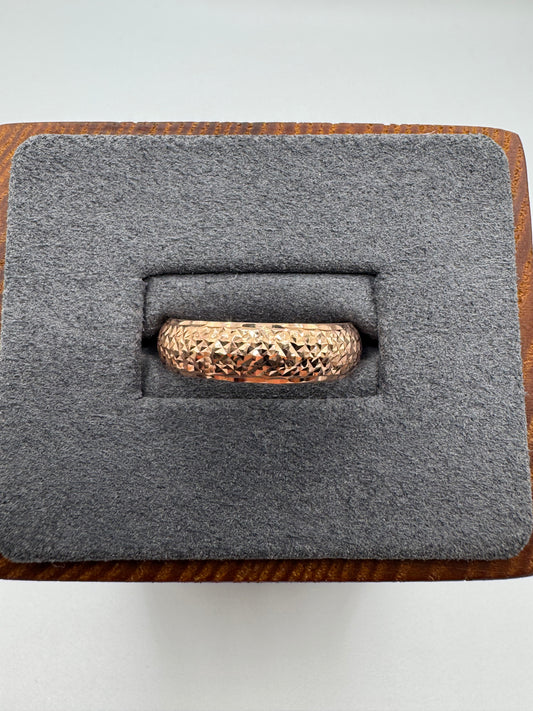 9ct rose gold textured band