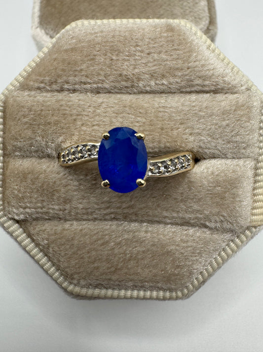 9ct gold kyanite and zircon ring