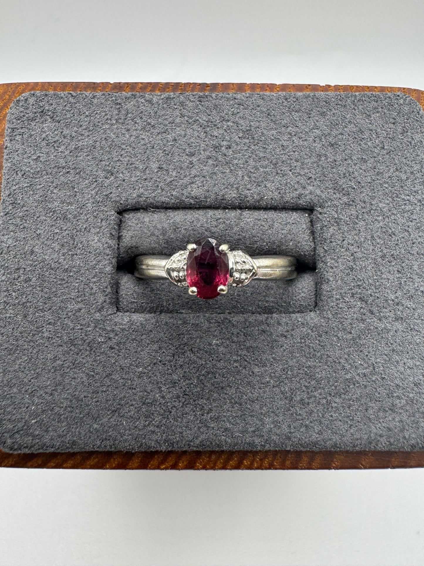 9ct white gold almandine garnet and diamond ring