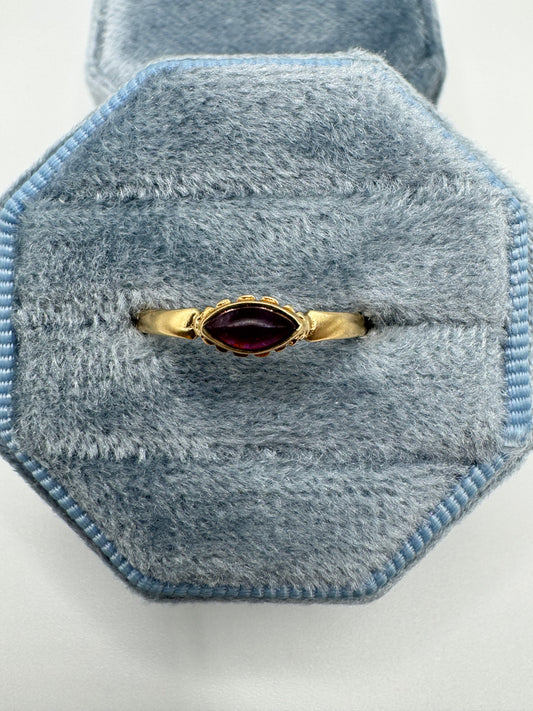 9ct gold spinel ring