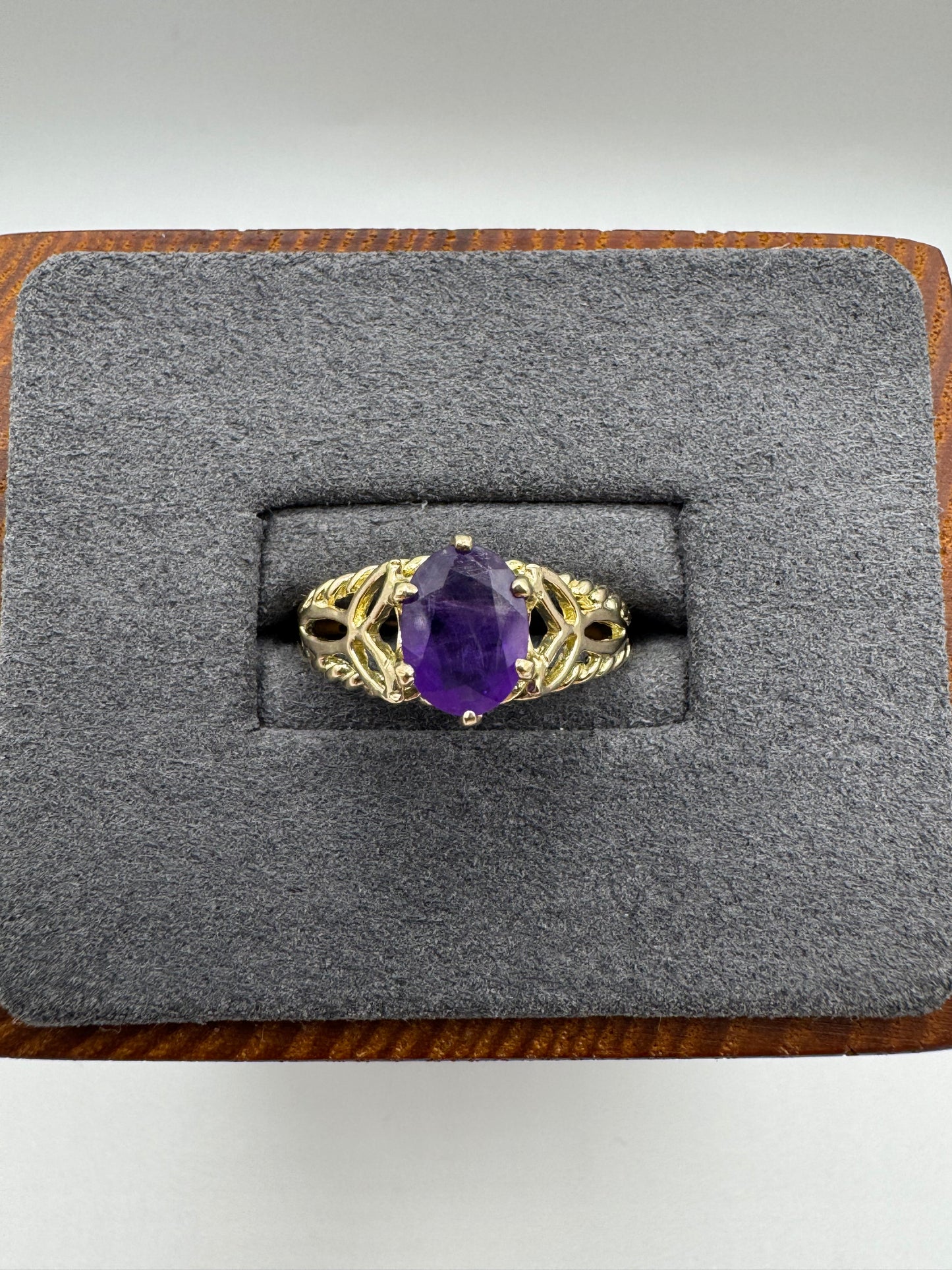 9ct gold amethyst ring