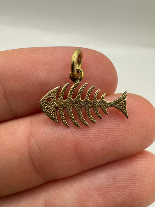 14ct gold fish charm
