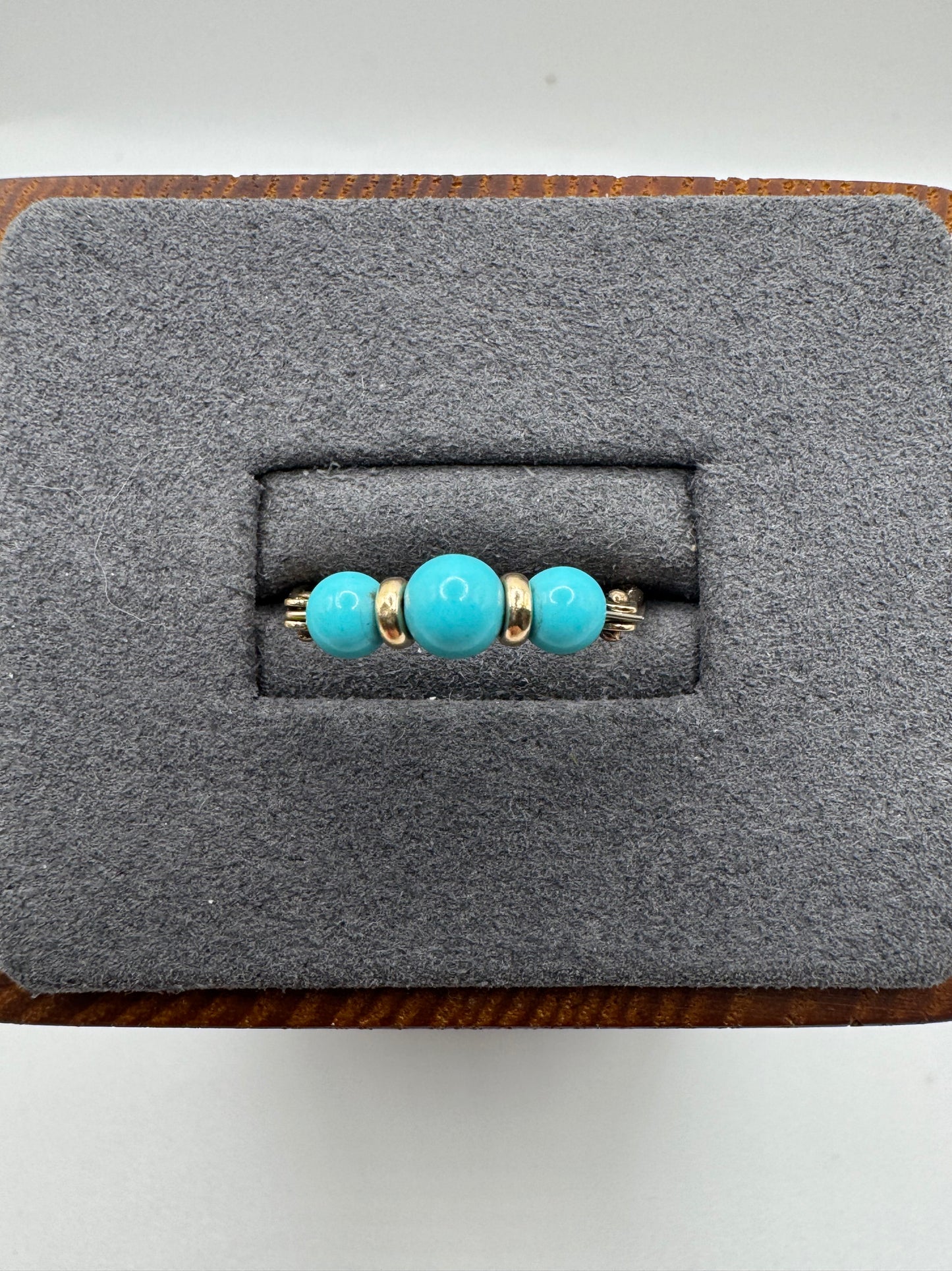 9ct gold turquoise ring