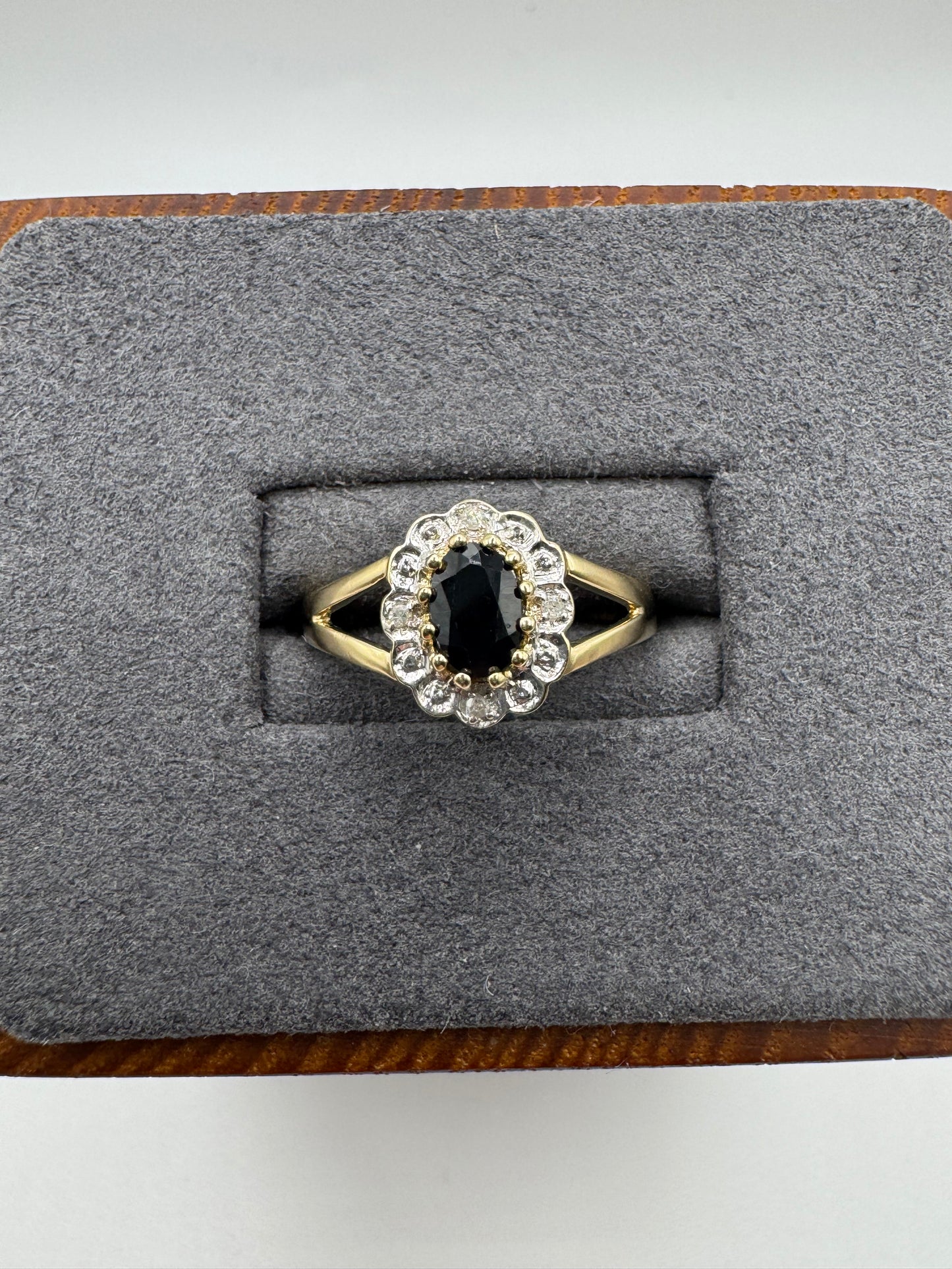 9ct gold sapphire and diamond ring