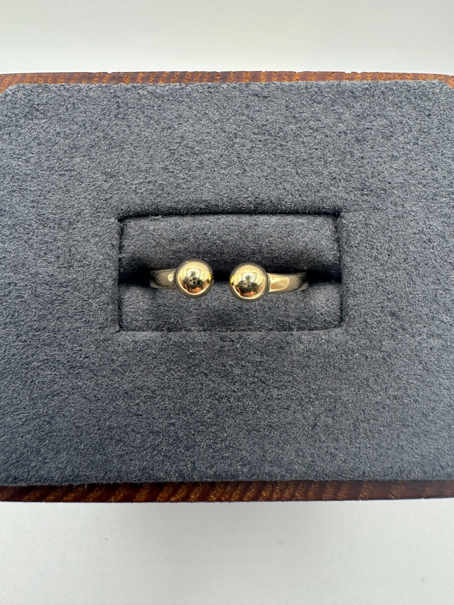 9ct gold torque ring