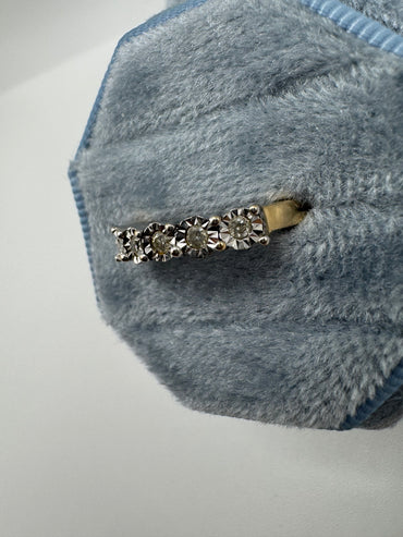 9ct gold diamond ring