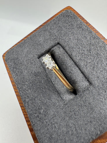 9ct gold diamond ring