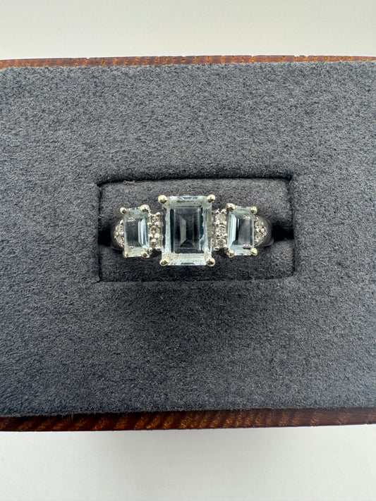 9ct white gold topaz and diamond ring