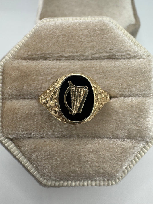 9ct gold enamelled harp ring