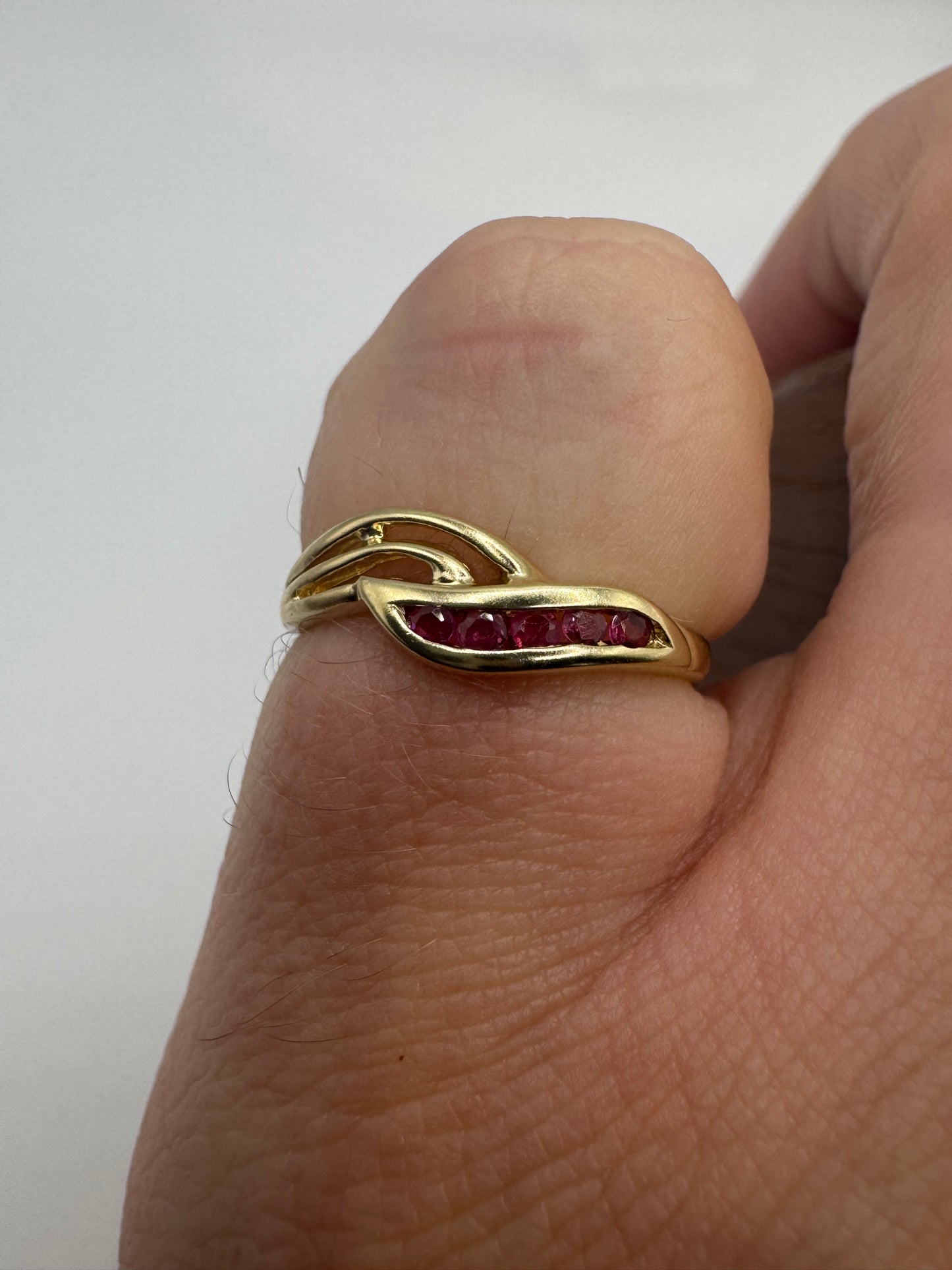 9ct gold ruby ring