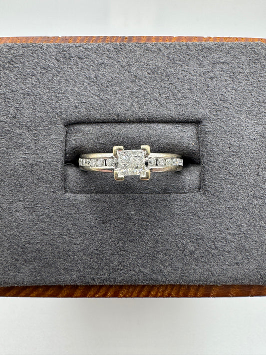 9ct white gold 0.33ct diamond ring