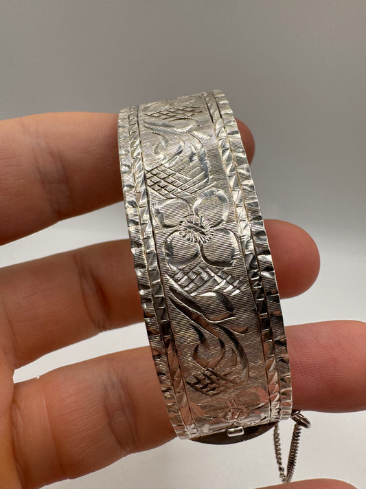 Heavy silver patterned bangle