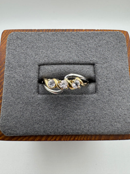 9ct two tone gold quartz ring