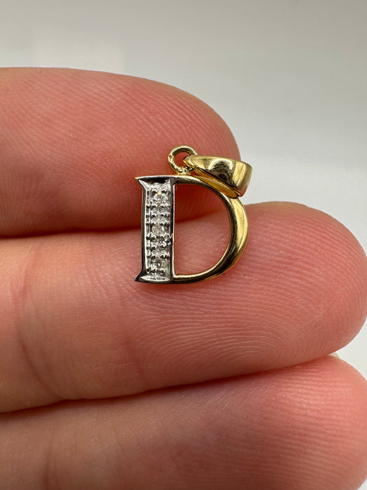 9ct gold diamond initial D pendant