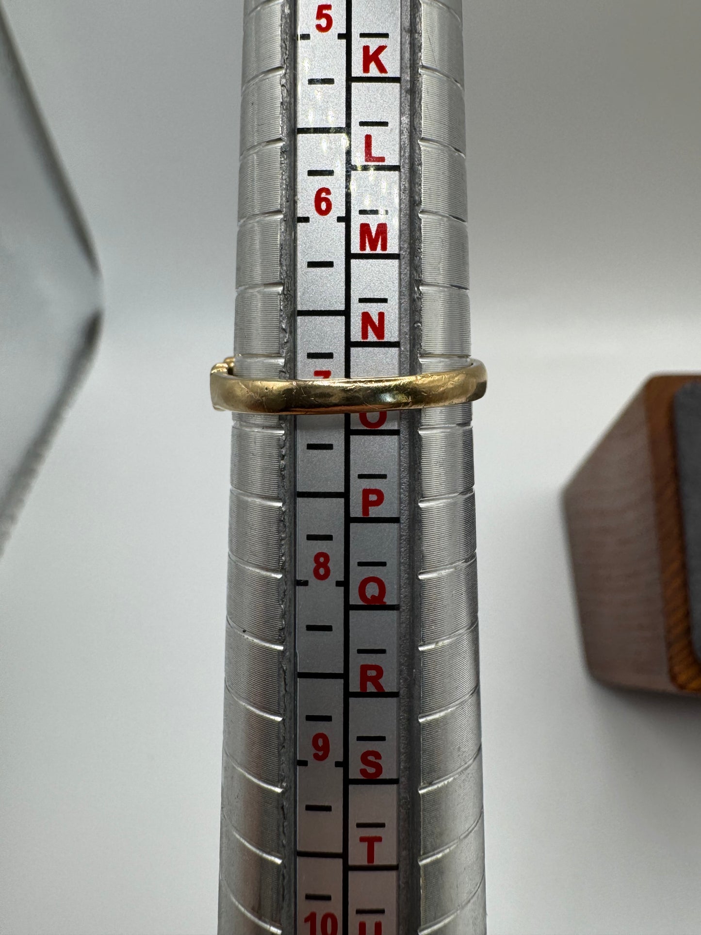 9ct gold garnet cluster ring