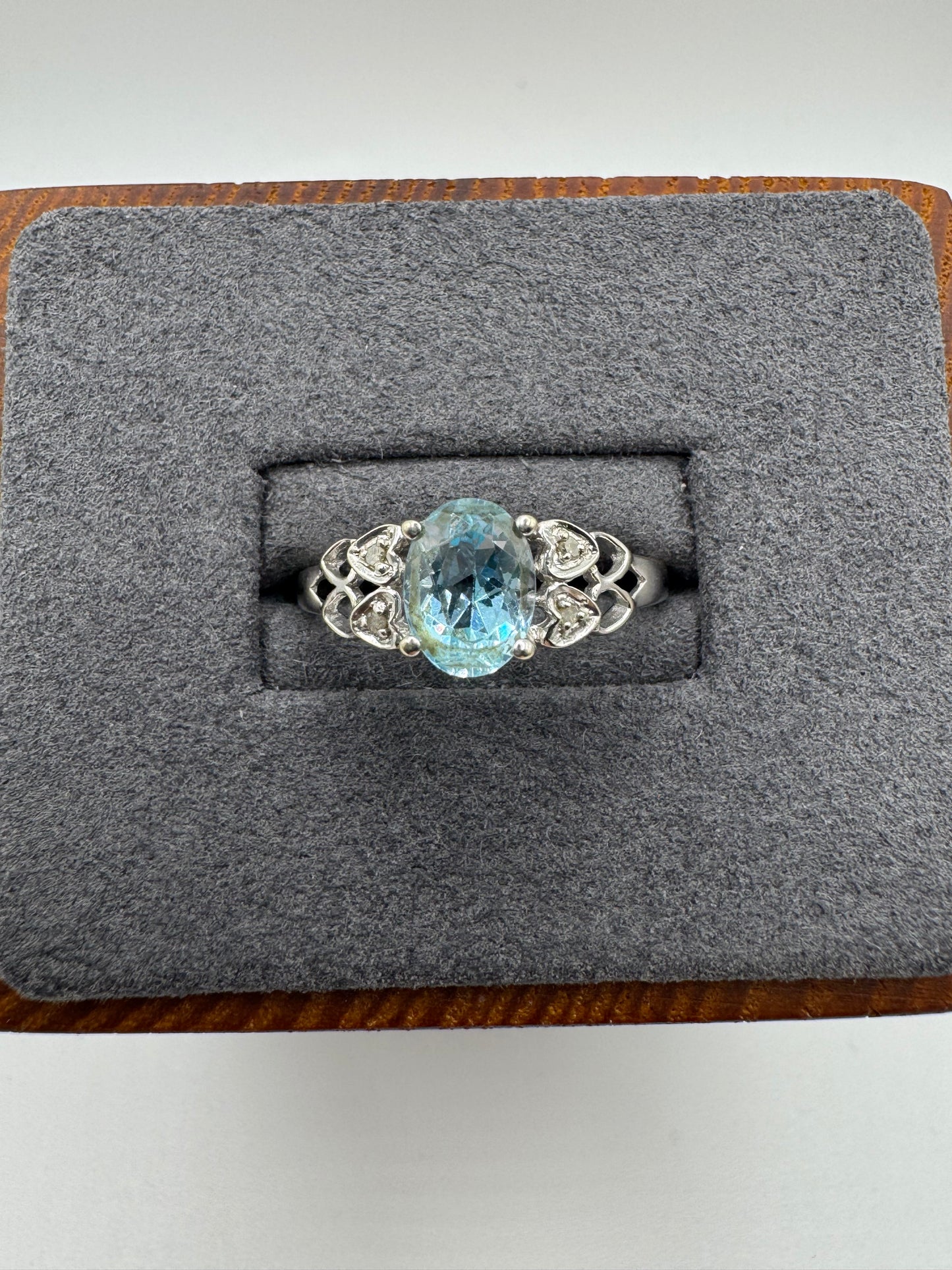 9ct white gold topaz and diamond ring
