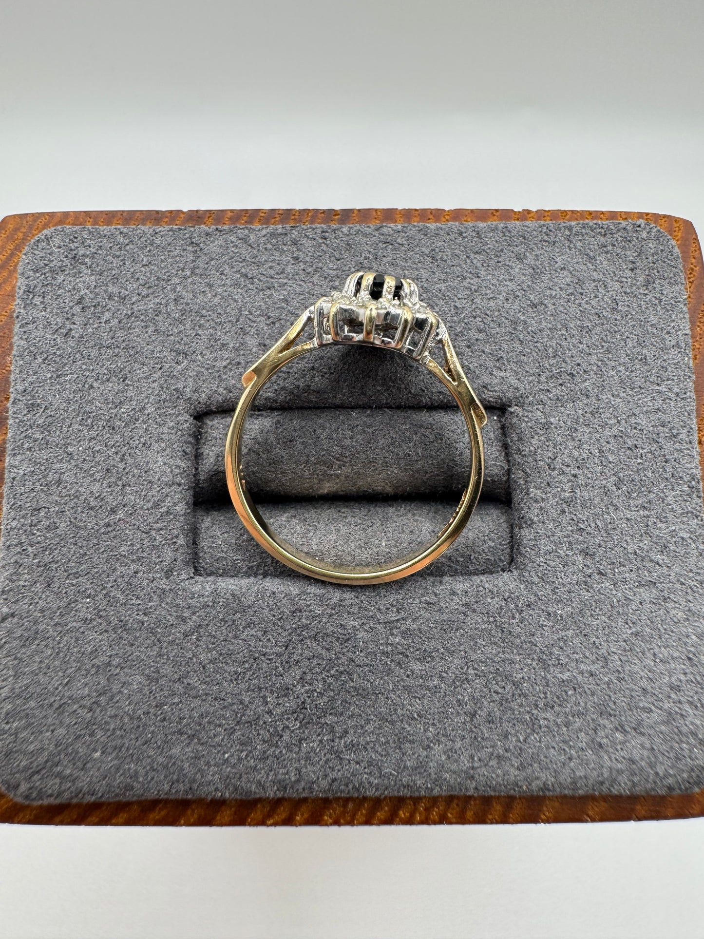 9ct gold sapphire and diamond ring