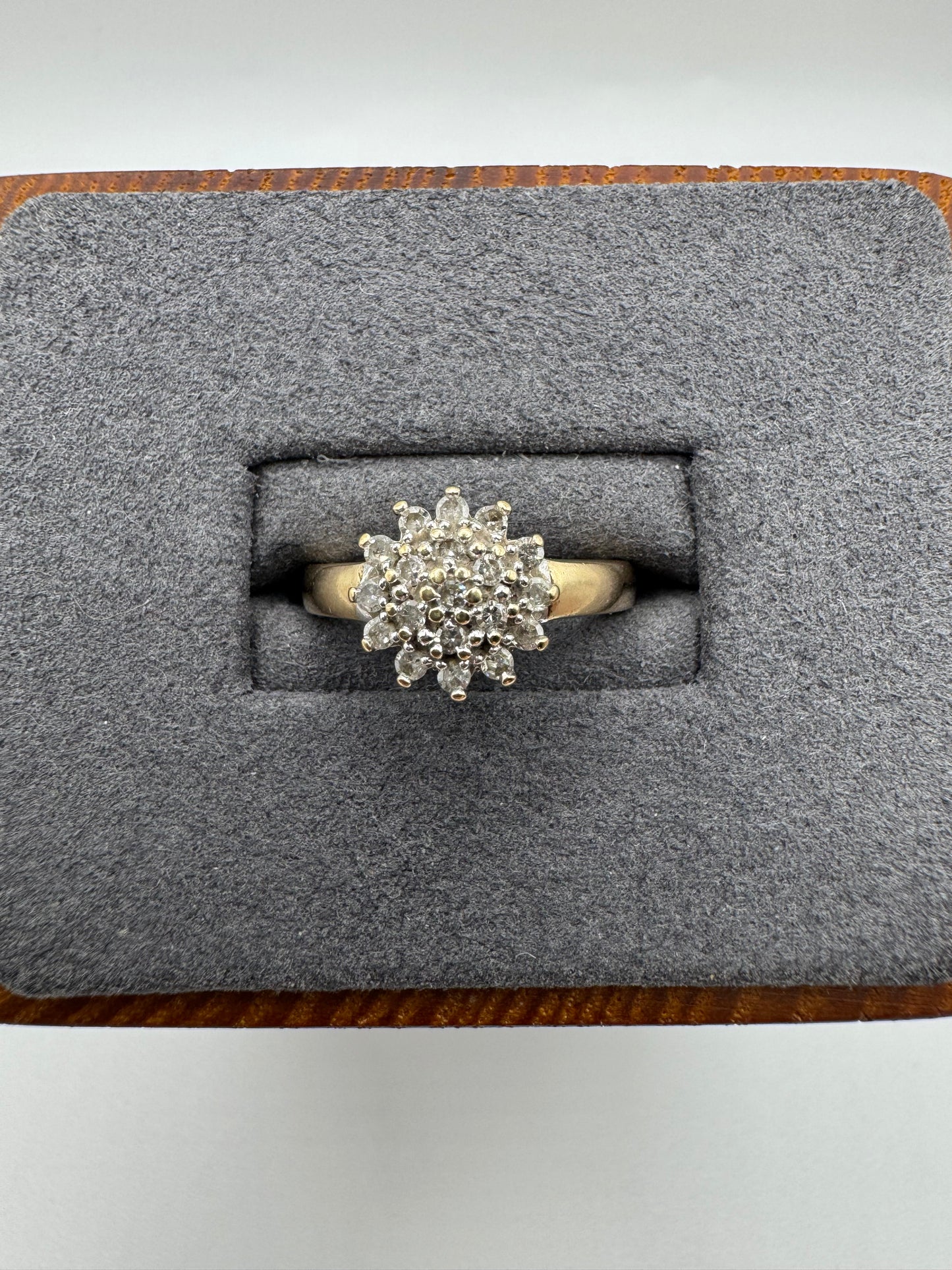 9ct gold diamond cluster ring