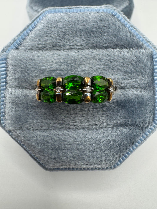 9ct gold diopside and diamond ring