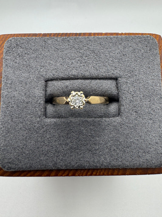 9ct gold diamond ring