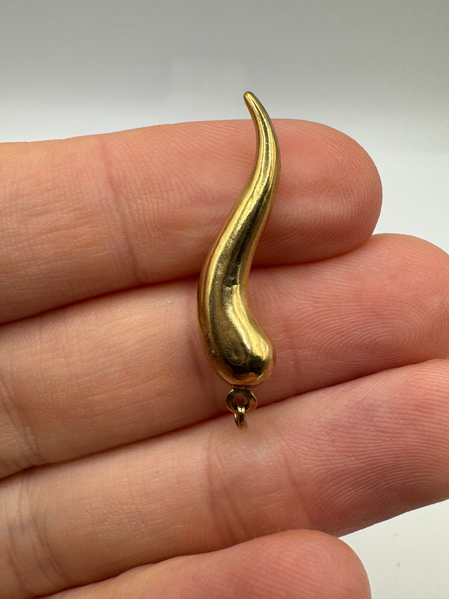 9ct gold horn of plenty charm
