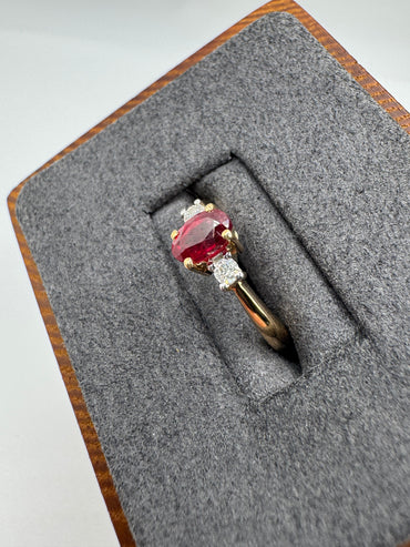 9ct gold garnet and diamond ring
