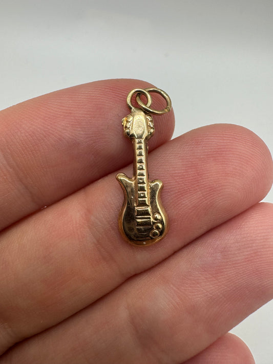 9ct gold guitar charm