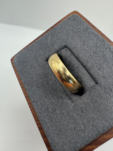 Heavy 9ct gold band