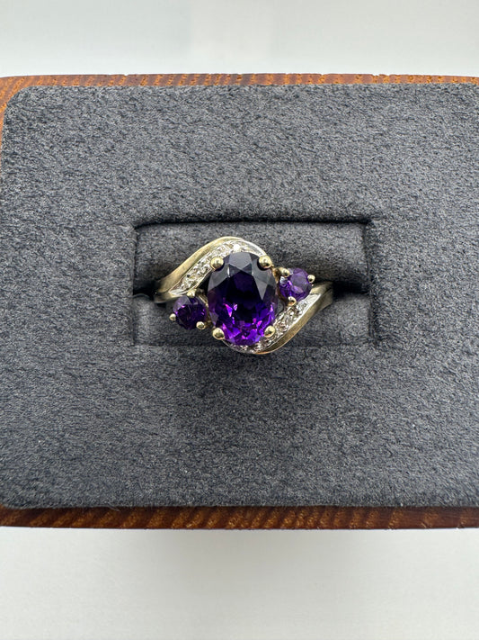 9ct gold amethyst and diamond cluster ring
