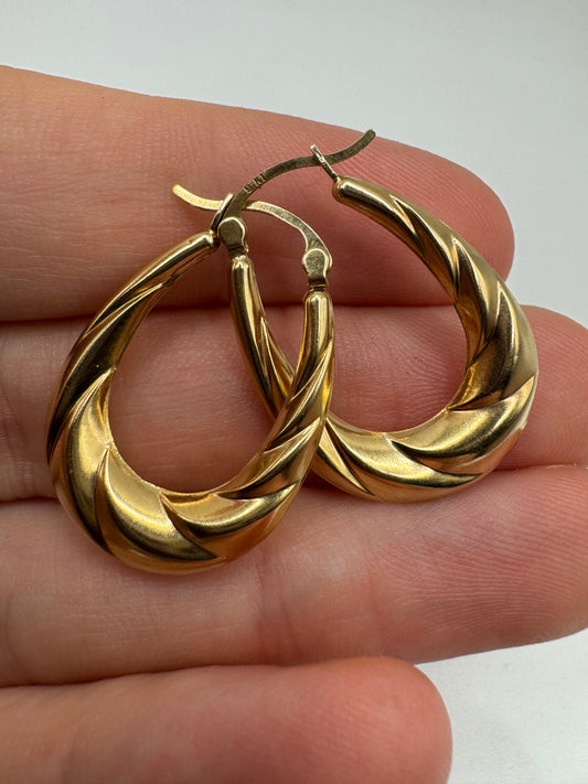 9ct gold patterned Creole earrings