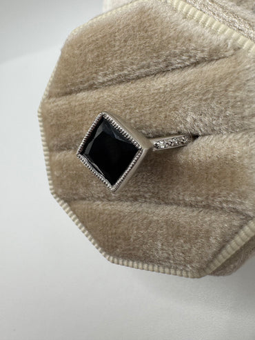 9ct white gold quartz and diamond ring