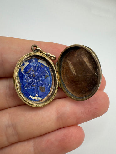 9ct gold front and back enamelled locket