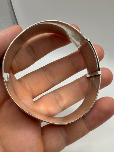 Vintage silver patterned bangle