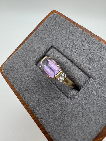 9ct gold amethyst and diamond ring